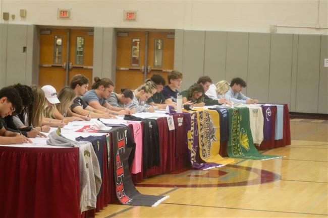  Redhawks signing